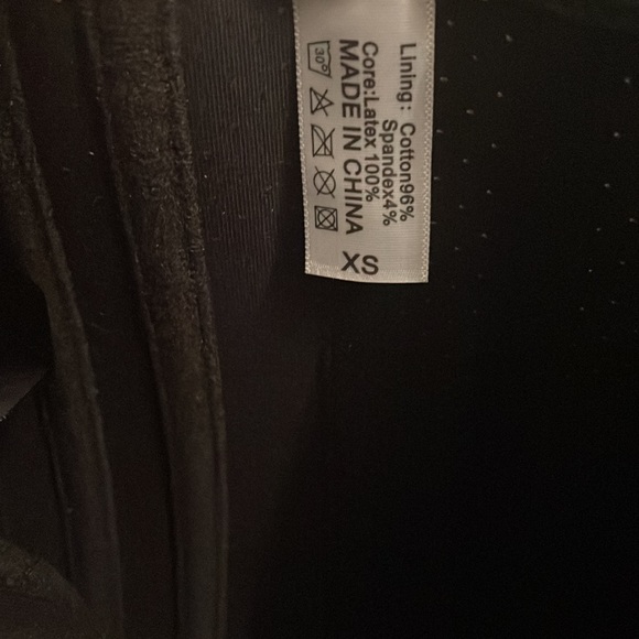 NWT Perforated Waist Trainer - Picture 4 of 6